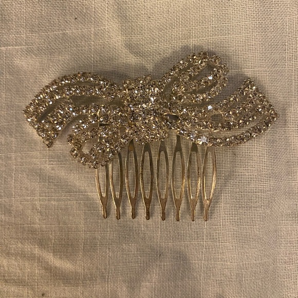 Vintage Rhinestone Comb - Picture 2 of 3